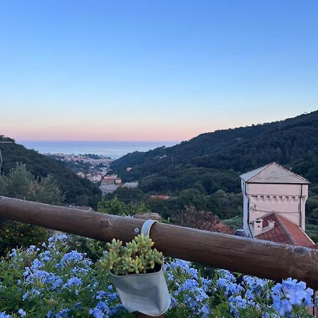 Bed and breakfast Il RosAle a Celle Ligure Extérieur photo